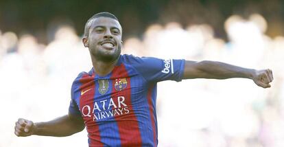 Rafinha celebra un gol en el partit contra el Deportivo.