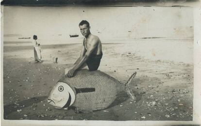 Una de las fotografías recogidas por Xosé Buxán y reunidas en el libro 'Bañistas'.