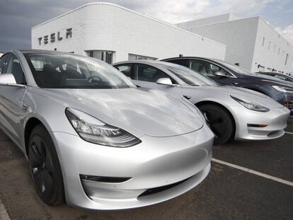 Apple se hace con el ex jefe de ingeniería de Tesla ¿coche de Apple en el horizonte?