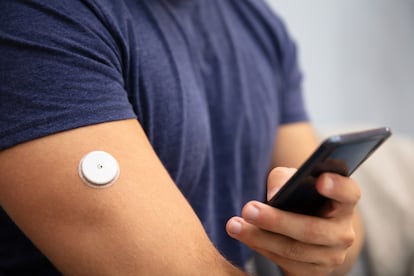 Las personas con diabetes que tengan un buen control de la enfermedad tienen menos riesgo de sufrir complicaciones o enfermedades asociadas a ella, como en el riñón o el corazón.
