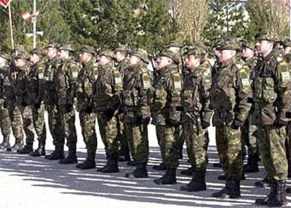 Acto de despedida de las fuerzas del Regimiento de Ingenieros número 1, en Burgos, antes de viajar a Afganistán el pasado mes de enero.