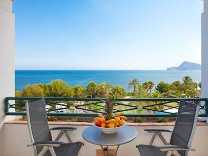 Vistas al mar desde una de las terrazas del hotel Villa Gadea, en Altea (Alicante)