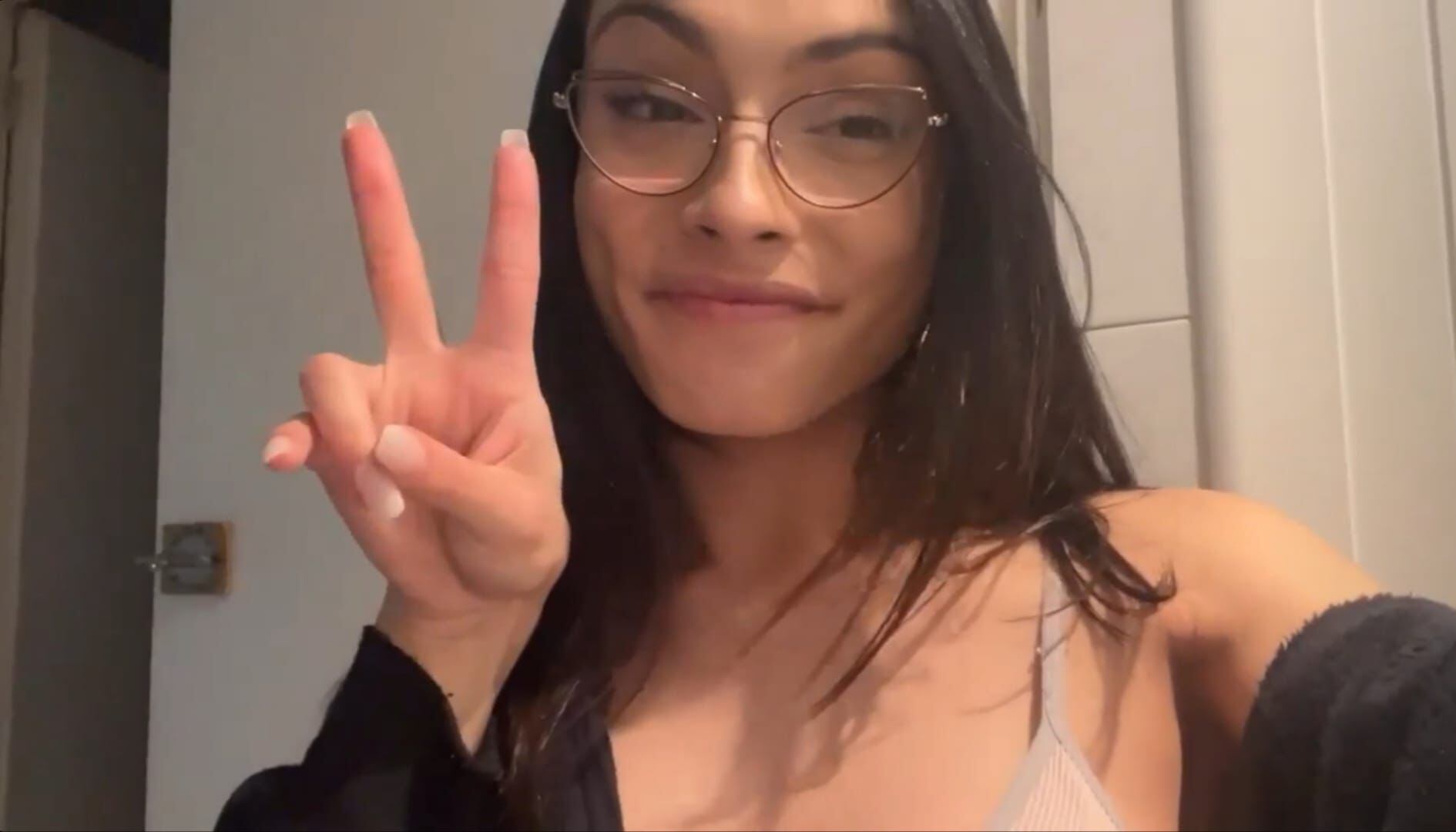 Daniela murió, pero en su tumba aparece el nombre y la foto de un hombre: ¿delito de odio ‘post mortem’?