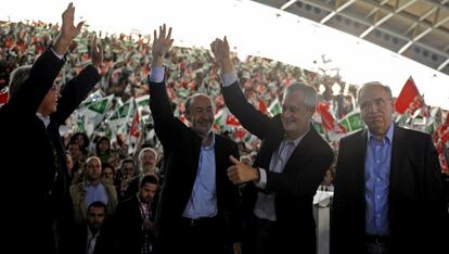 González, Rubalcaba, Griñán y Guerra en el mitin de Dos Hermanas.
