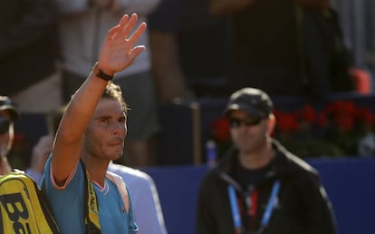 Nadal se despide del público tras la derrota ante Thiem.