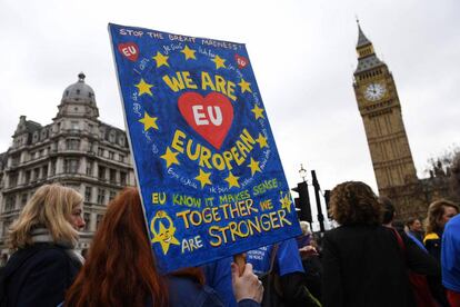 Protesta frente al Parlamento de Londres contra el 'Brexit'.