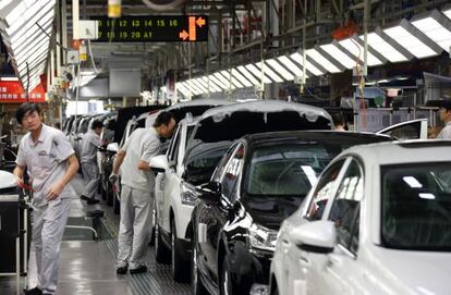 Fábrica de Peugeot Citröen en Wuhan (China).