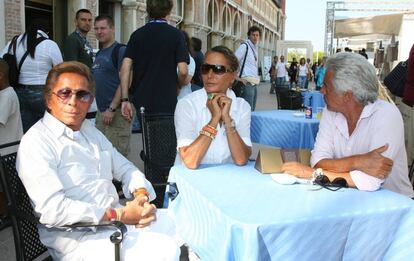 Valentino, Naty Abascal y Giancarlo Giammetti.