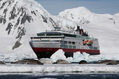 Antarctic Polar Circle Quest 4 - 16 February, 2009