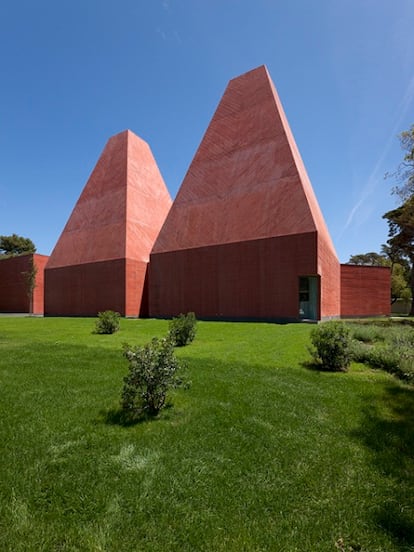 Exterior de la Casa de las Historias, en Cascais, cuyo interior acoge desde 2009 la obra de Paula Rego