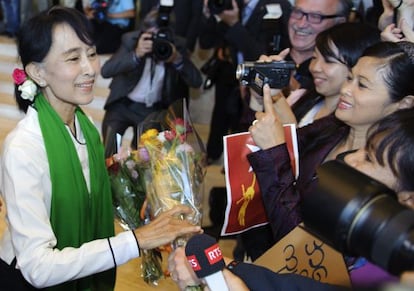 Suu Kyi, a su llegada a la sede de la OIT, en Ginebra, este jueves.