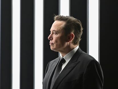 Elon Musk, en la fábrica de Tesla en Berlín en marzo de 2022.