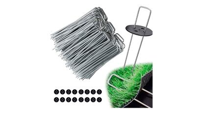 Productos de jardín ofertas de primavera sobre fondo blanco.