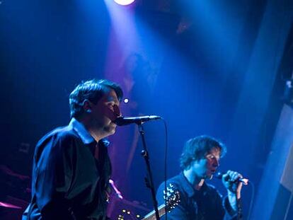 Greg Dulli, a la guitarra, y Mark Lanegan.