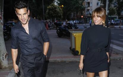 Mario Casas y Blanca Suárez, en Madrid, en julio. 
 