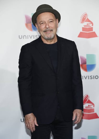 Rubén Blades recogió el premio al disco del año.