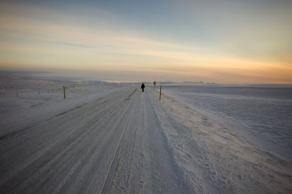 Durante el invierno, la nieve cubre la mayor parte de la superficie de la isla.