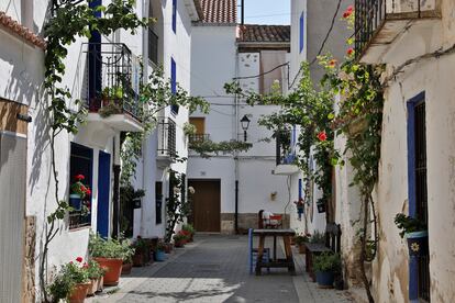 Una calle de la localidad valenciana de Aras de los Olmos.