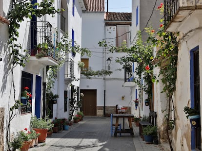 Una calle de la localidad valenciana de Aras de los Olmos.