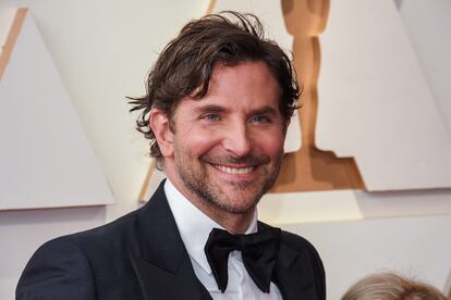 Bradley Cooper, en la alfombra roja de los Oscar de 2022.