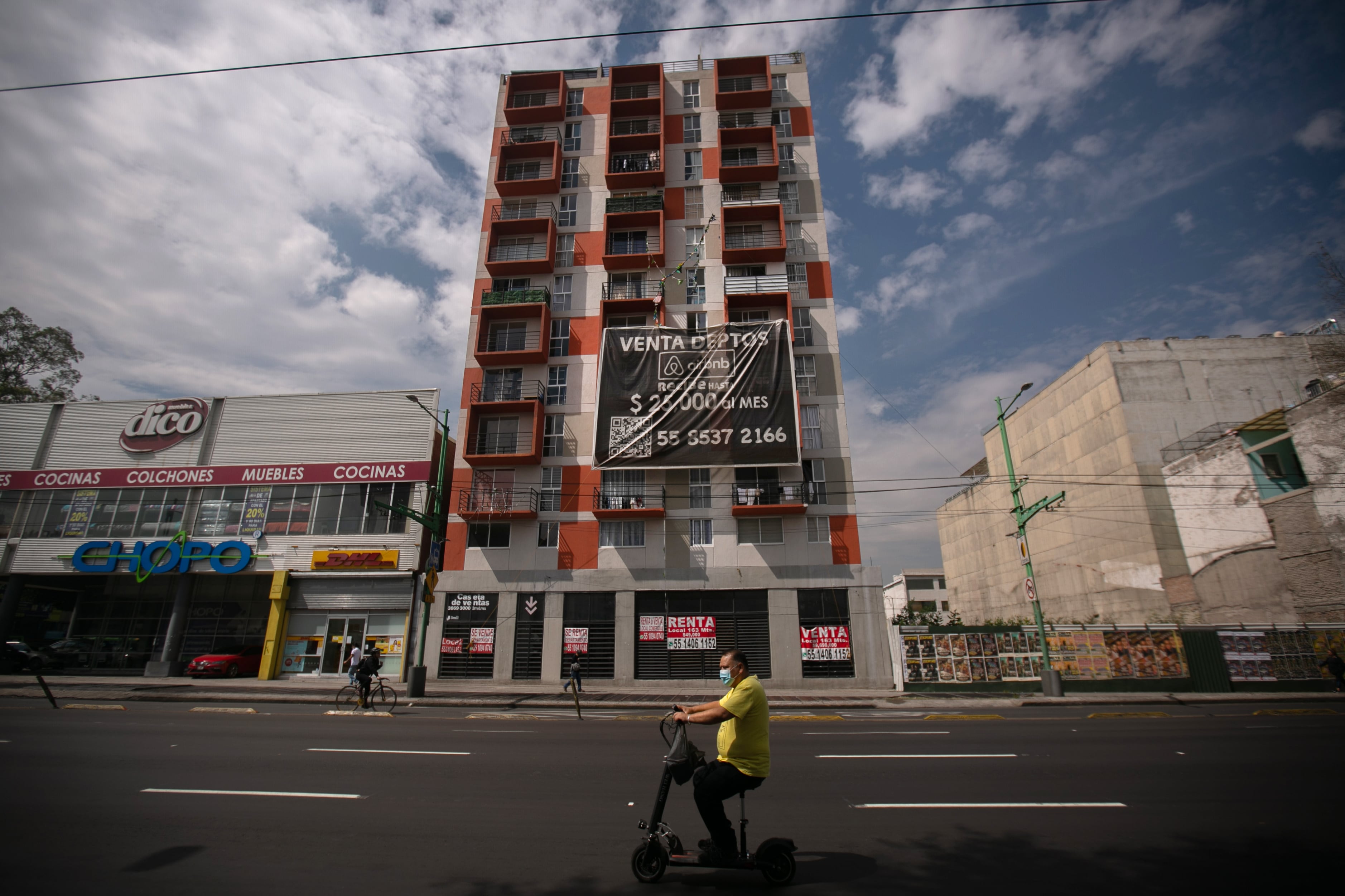 Edificio ubicado en Eje Central y Dr. Río de la Loza, en Ciudad de México, en noviembre 2022.