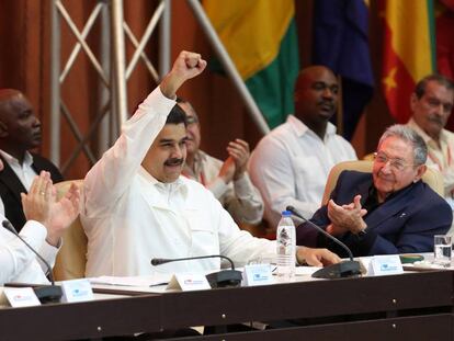 Nicolas Maduro e o presidente de Cuba, Raúl Castro.