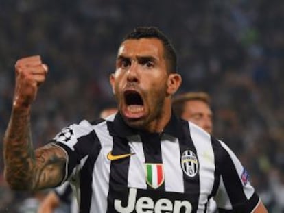 Carlos Tévez celebra su gol ante el Madrid.