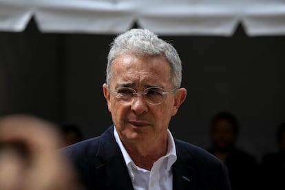 De las chuzadas a los falsos testigos: Álvaro Uribe Vélez, el expresidente que siempre estaba protegido de sus escándalos