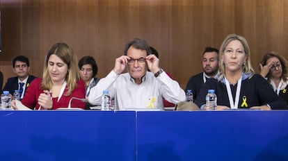 Marta Pascal, Artur Mas y Neus Munte, miembros de la direccion del PDeCat, durante el Consejo Nacional del partido en la universidad Pompeu Fabra. 