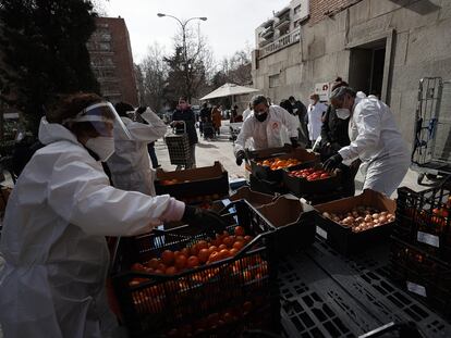 Reparto solidario de alimentos en Madrid el 18 de febrero de 2021.