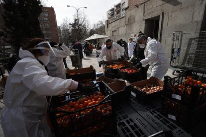 Reparto solidario de alimentos en Madrid el 18 de febrero de 2021.