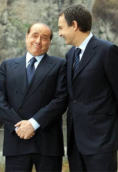 Silvio Berlusconi y José Luiz Rodríguez Zapatero, tras la cumbre hispano-italiana en Cuenca.