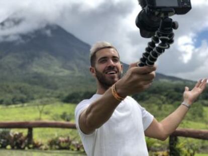 @enriquealex comienza su recorrido por Centroamérica junto al volcán Arenal con un alucinante  vuelo  sobre la jungla