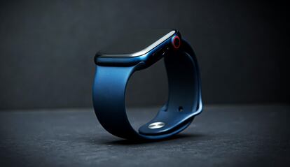 Imagen de un reloj inteligente Apple Watch de color azul