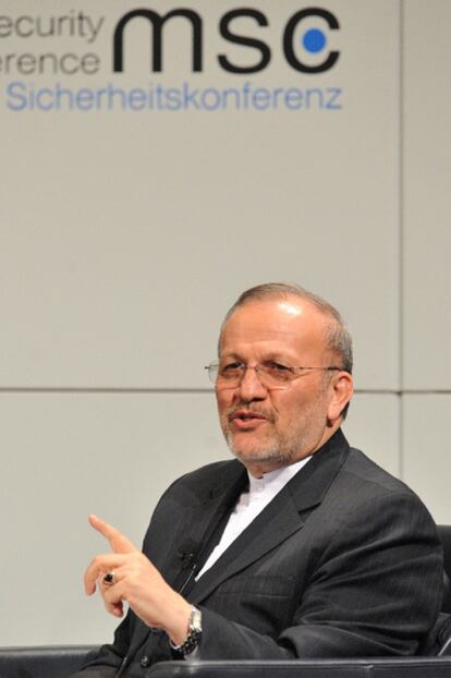 El ministro de Asuntos Exteriores de Irán, Manoucher Mottaki, durante su intervención en la 46ª Conferencia sobre Seguridad de Munich