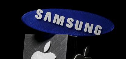 Logotipos de Samsung y Apple.