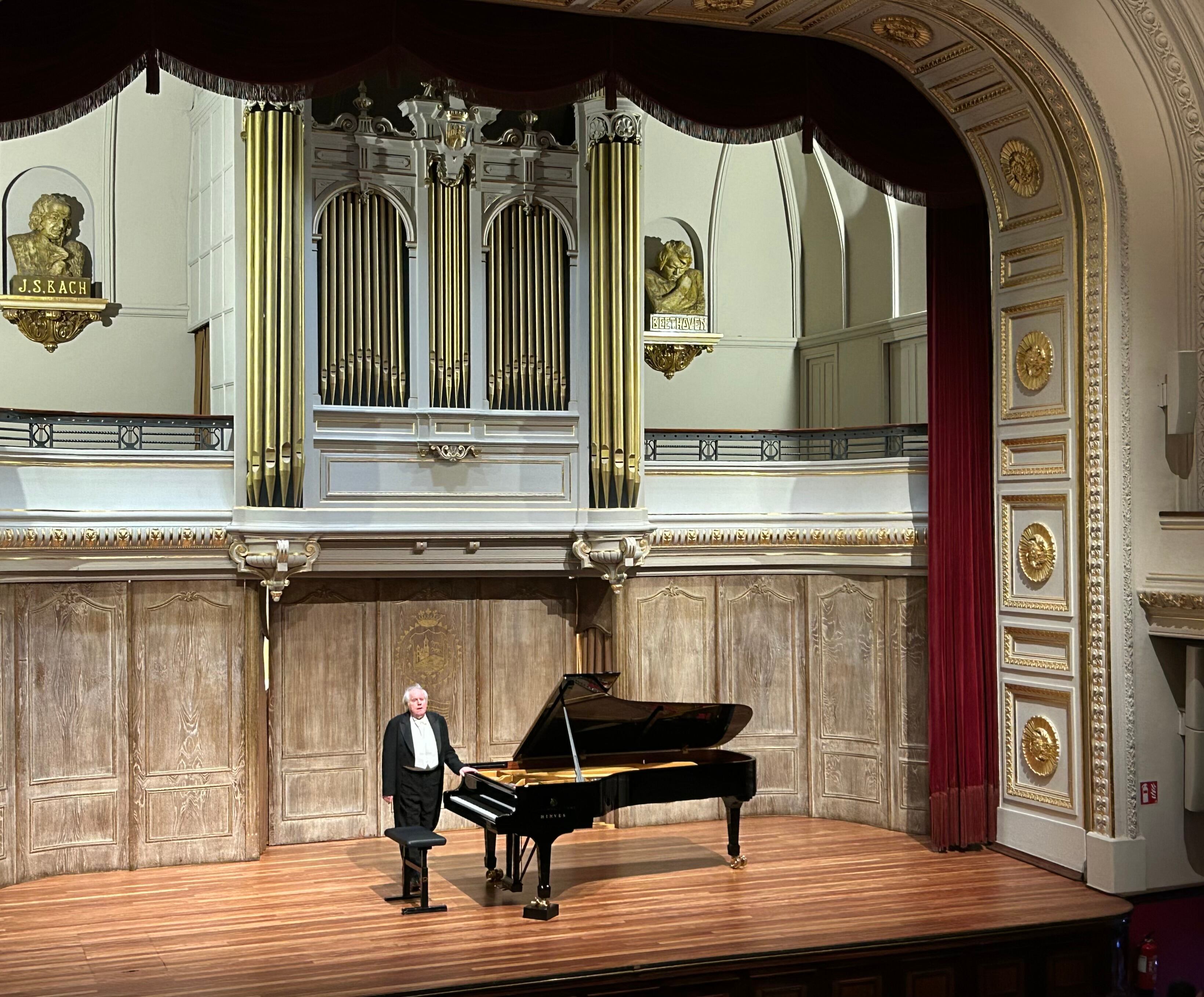 El pianista Grigori Sokolov en la Sociedad Filarmónica de Bilbao el 23 de febrero de 2023.