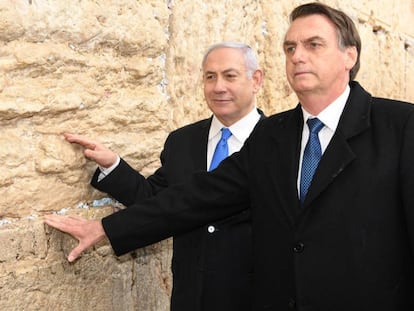 Bolsonaro e Benjamin Netanyahu no Muro das Lamentações no dia 1º de abril 