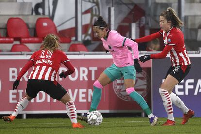 Jenni Hermoso controla el balón en la goleada del Barça ante el PSV en Holanda.