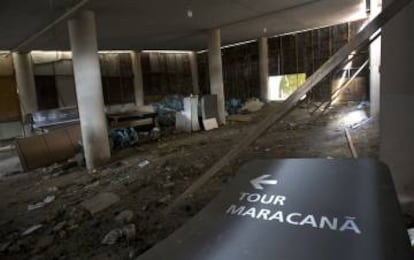 Interior do Maracanã, abandonado depois dos Jogos Olímpicos.