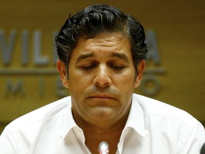 Agust&iacute;n Ju&aacute;rez, dimitiendo como alcalde de Villalba tras su imputaci&oacute;n en P&uacute;nica.