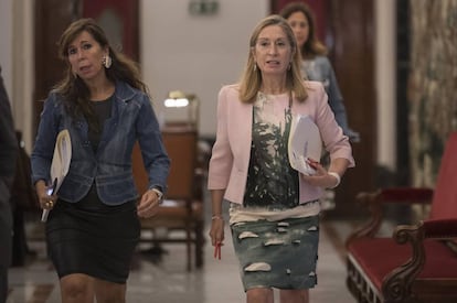 Ana Pastor junto con Alicia Sanchez Camacho en el Congreso.