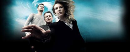 Los tres protagonistas de <i>Fringe,</i> con Anna Torv en primer plano.
