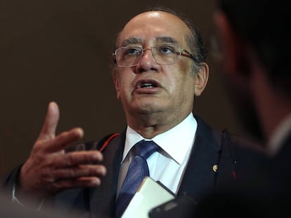 O ministro Gilmar Mendes, em julgamento no TSE.