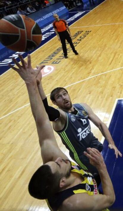 Nocioni ante el Fenerbahçe