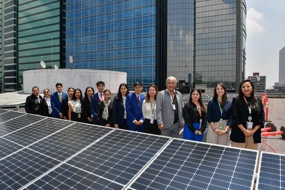 Este 2024 se graduaron los primeros ocho becados del programa Impulso STEM, creado en 2019 para promover el estudio de carreras científicas y tecnológicas, mediante la entrega de becas universitarias.