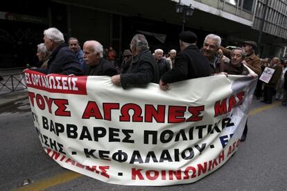 Manifestaciones en Atenas contra los recortes