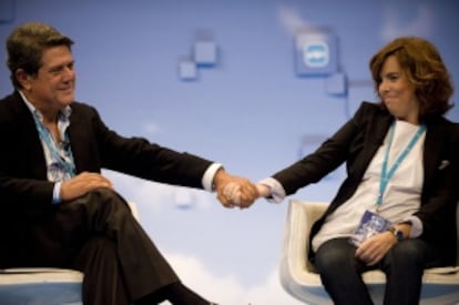 Federico Trillo y Soraya Sáenz de Santamaría, en la Convención del PP en Málaga.