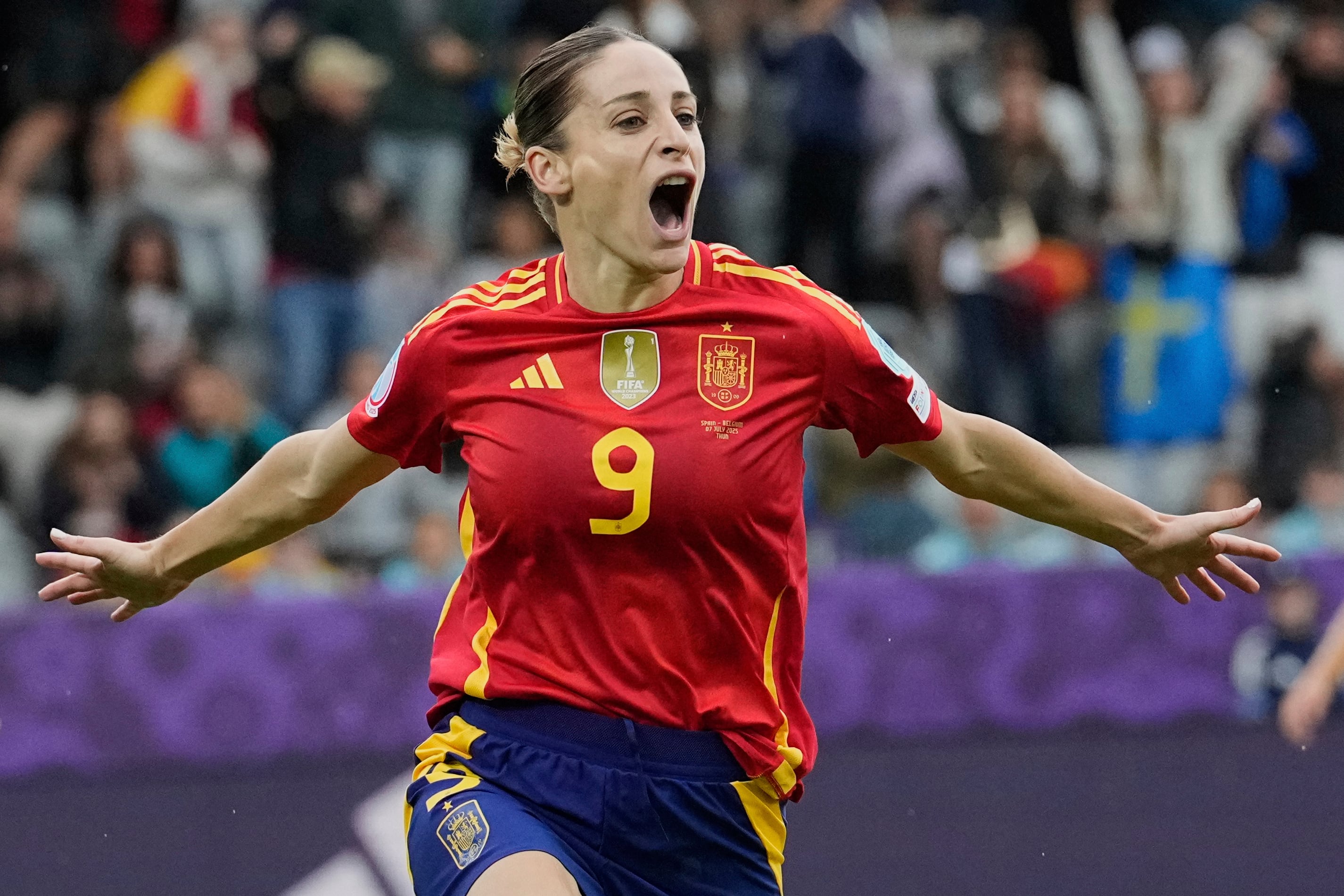 El maravilloso regreso de Esther González a la selección tras un año fuera
