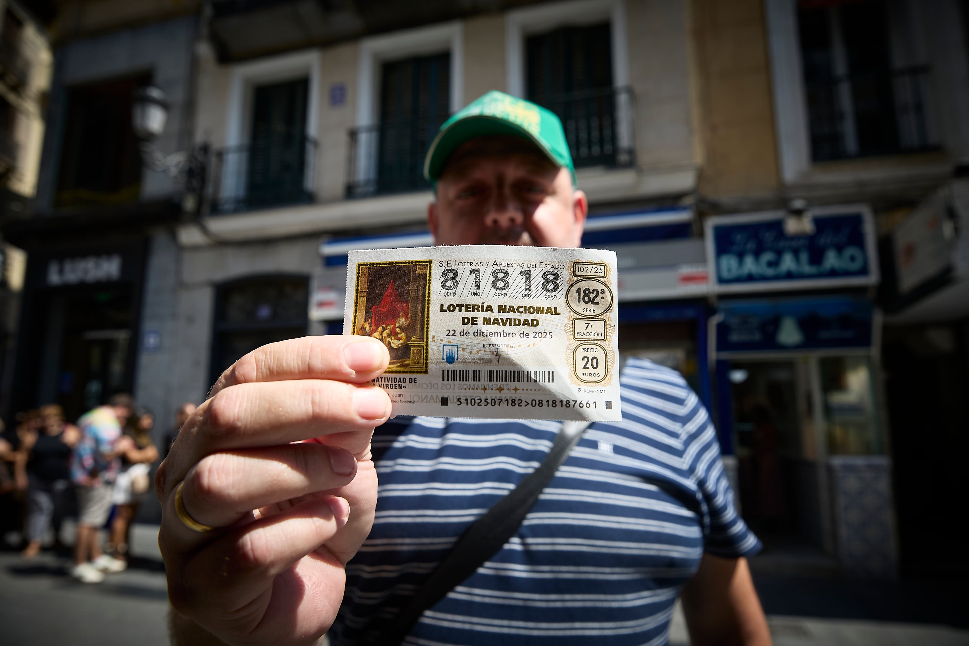 Compradores de lotería en la administración de loterías ‘Doña Manolita’, el pasado 22 de agosto de 2025, en Madrid.